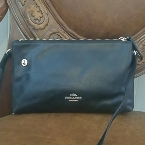 Handbags - Coach crossbody